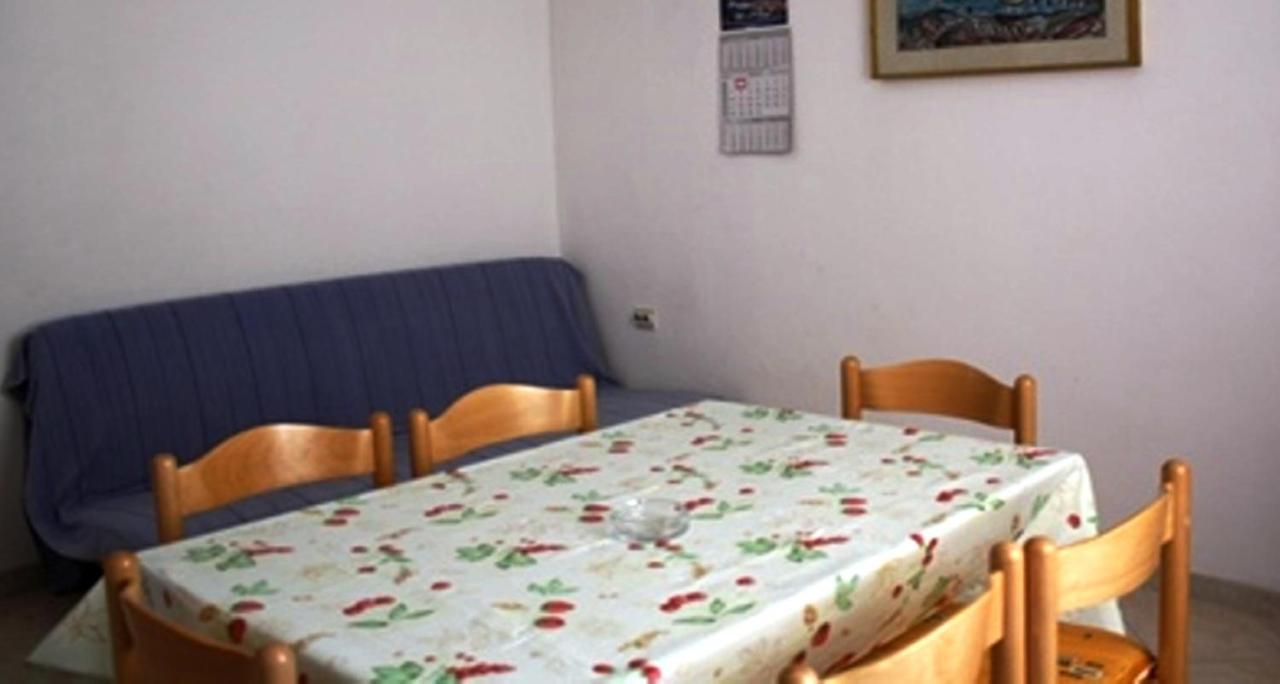 Cecillia Mare Apartments Ровинь Экстерьер фото