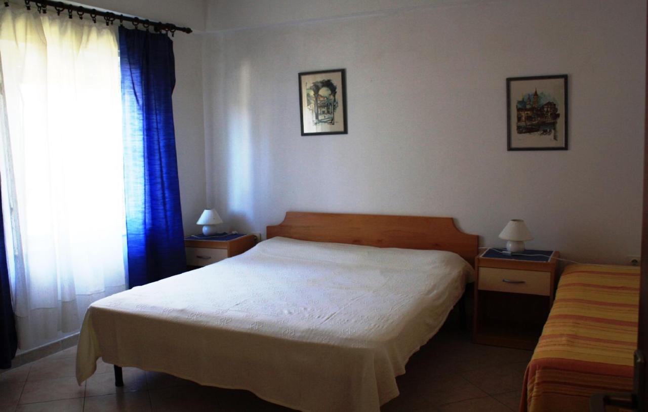 Cecillia Mare Apartments Ровинь Экстерьер фото