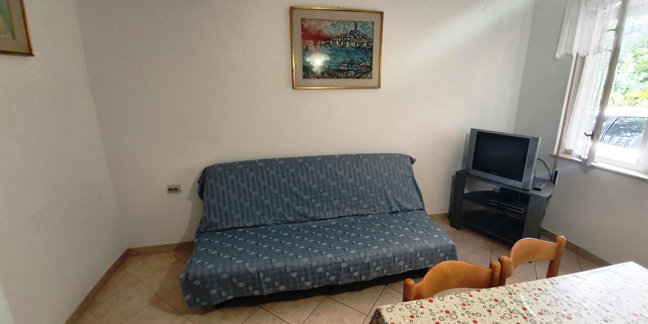 Cecillia Mare Apartments Ровинь Экстерьер фото